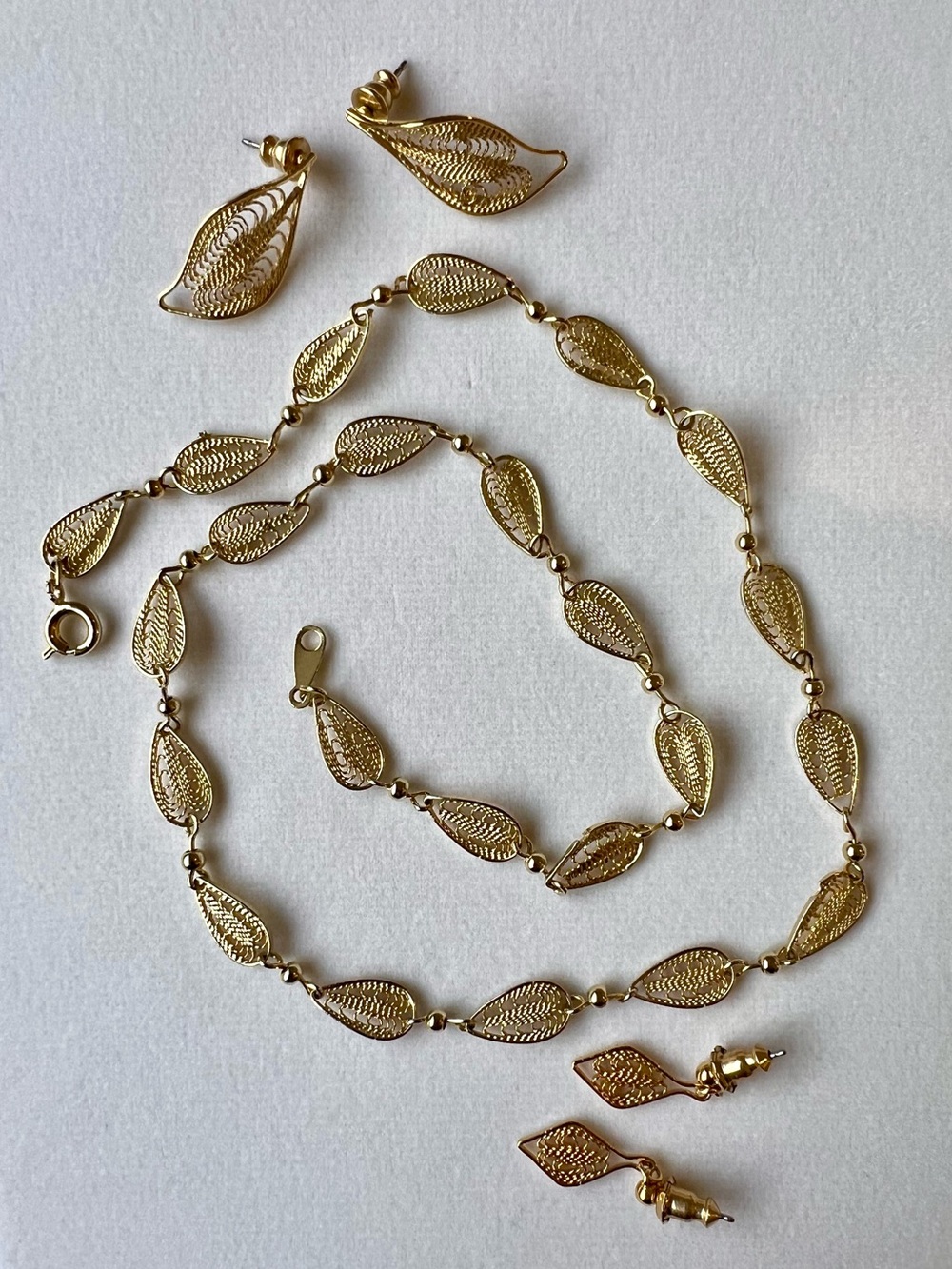 Vintage Demi Parure 3PC Set, Gold-Tone Filigree Necklace & Earrings